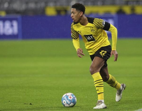 天空体育：曼联大胜进前四，阿森纳小胜利物浦，切尔西三连平