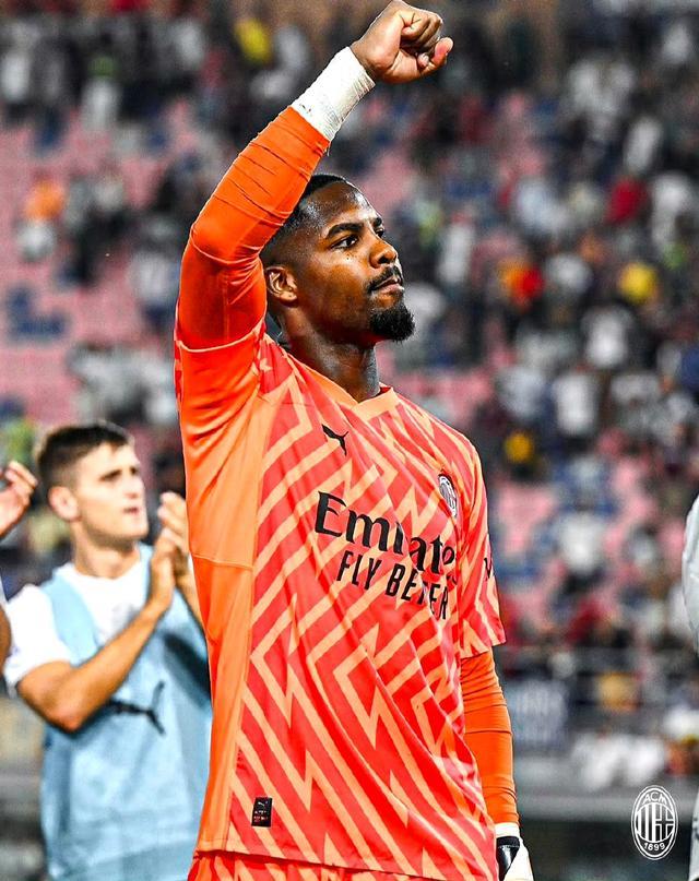 老詹26+10，东契奇24分+6犯，湖人101-105雄鹿两连败，字母21分