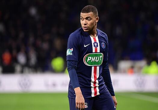 [德甲]好成绩 好心情！拜仁欢聚啤酒节