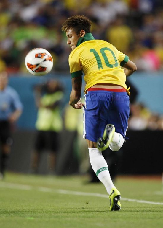 广东上半场43比38浙江 徐杰复出砍11分